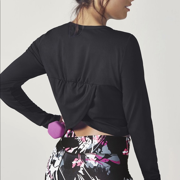 Athleta Womens Black Cropped Avery L/S Twisted Top - Picture 2 of 5